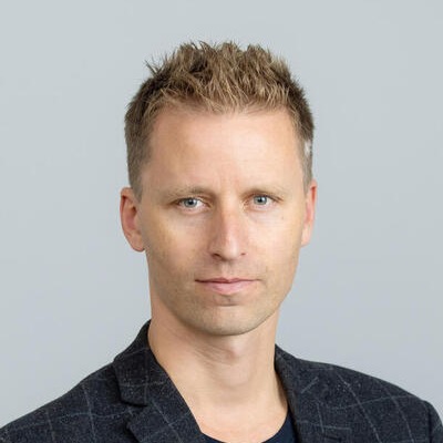 Kristoffer Chelsom Vogt, Professor